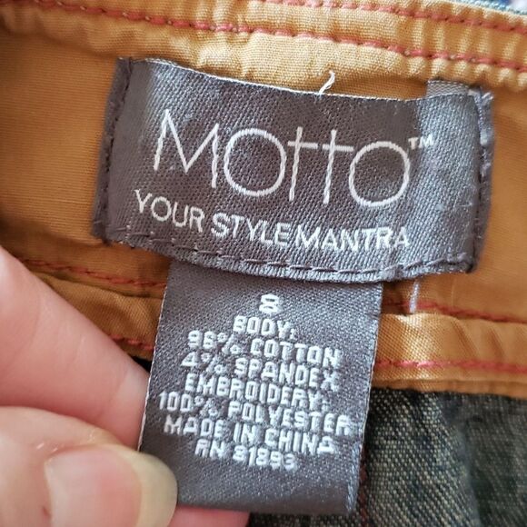 Very Pretty Motto Fashions Embroidered Flared Denim Skirt Sz 8 - Picture 5 of 6